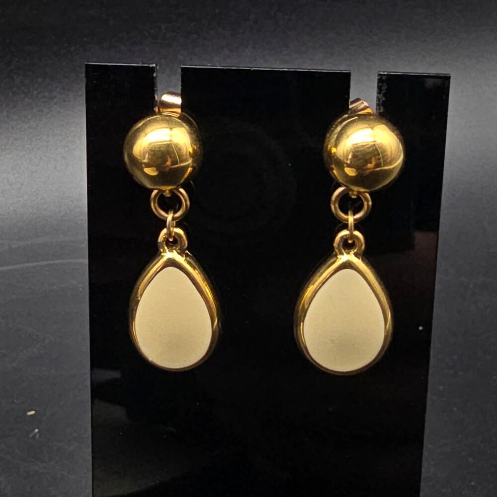 Napier Cream Enamel Tear Drop Earrings Pierced Dangle Gold Tone Vintage